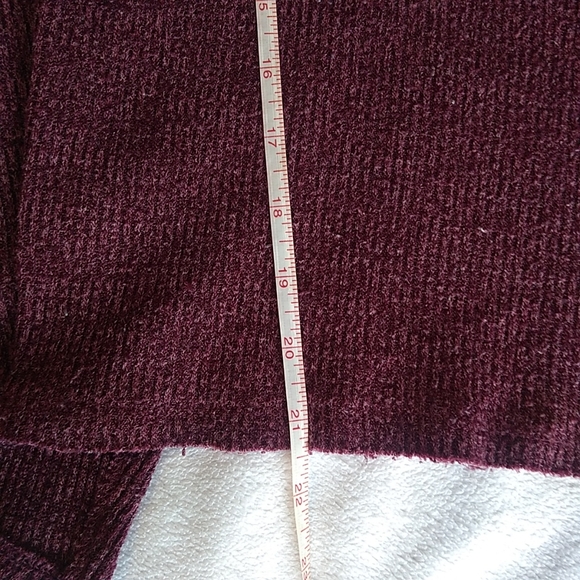 American Eagle Ribbed Open Back Sweater in Burgundy Size XS - Picture 9 of 9